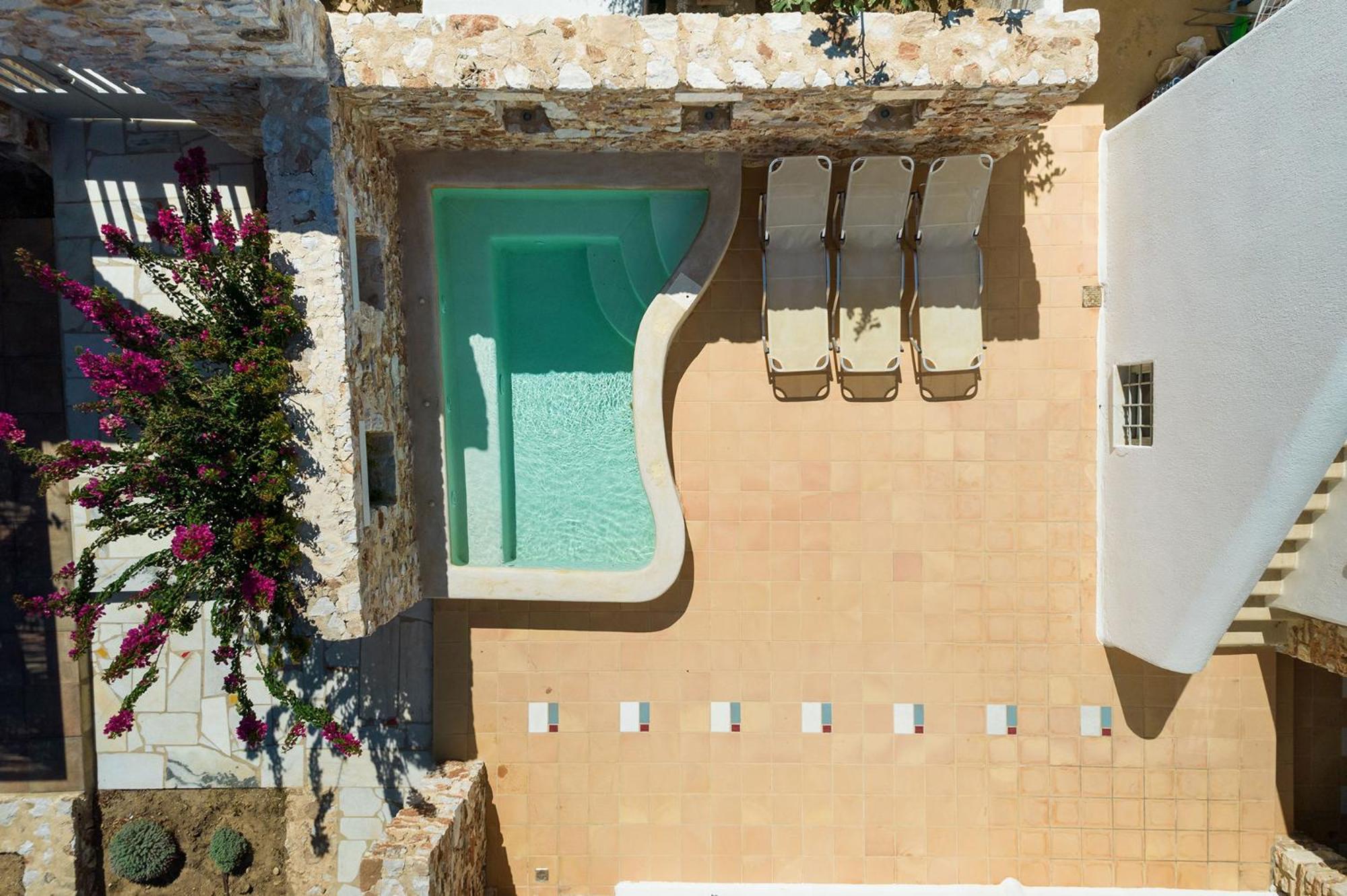 Seaside With Hot Tub, Vineyard, Shared Pool And View Case de vacanță Páros