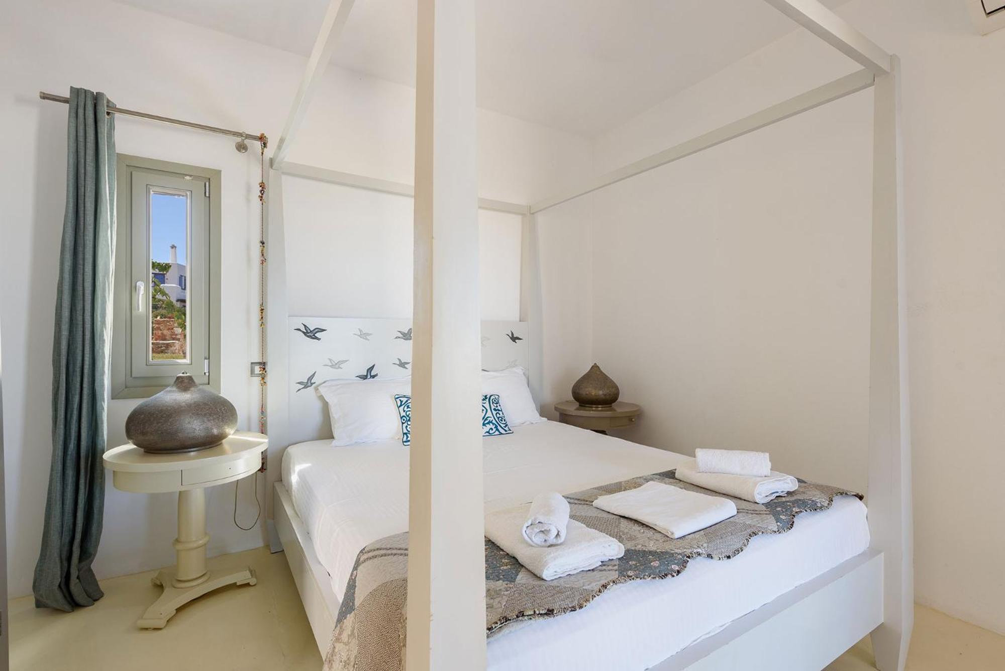 Seaside With Hot Tub, Vineyard, Shared Pool And View Case de vacanță *