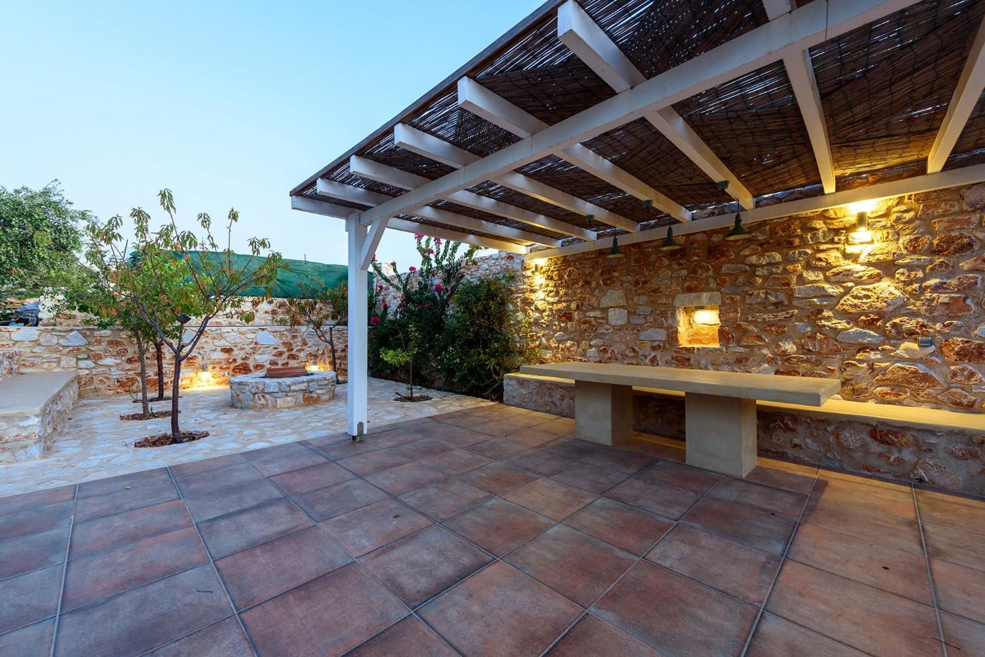Seaside With Hot Tub, Vineyard, Shared Pool And View *